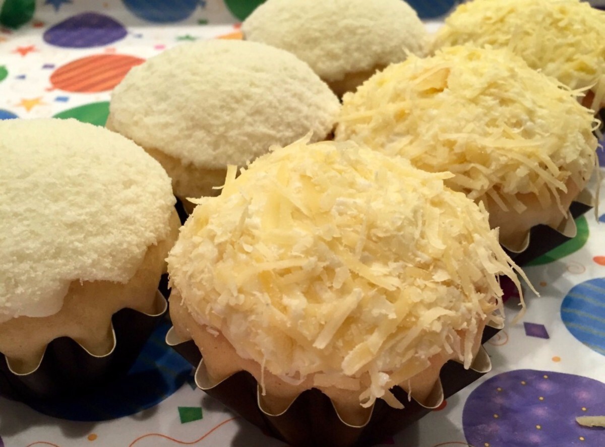 Queso de Bola and classic-flavored ensaymada | Courtesy of Ensaymada Project