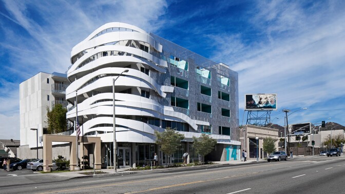 La Brea affordable housing | photo by Art Gray via Wikimedia Commons