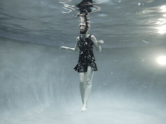 Lone | Photo: Moby