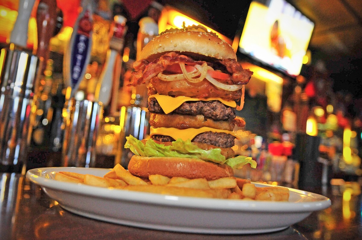 7 Mile House's Cow Palace Burger | Toni Zernick