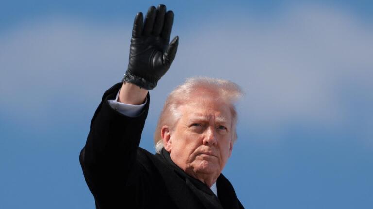 White House turns to internet memes to promote Iran war