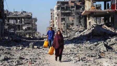 Palestinians return to ruins where homes once stood