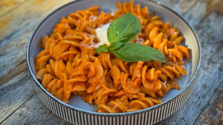 Bell Pepper Pasta – Farm to Fork with Sharon Profis
