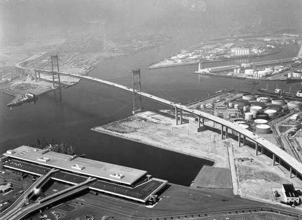 Aerial view of San Pedro's Vincent Thomas Bridge shortly after its opening in 1963. Courtesy of the Los Angeles Times Photographic Archive, Special Collections, Young Research Library, UCLA. Used under a Creative Commons license.