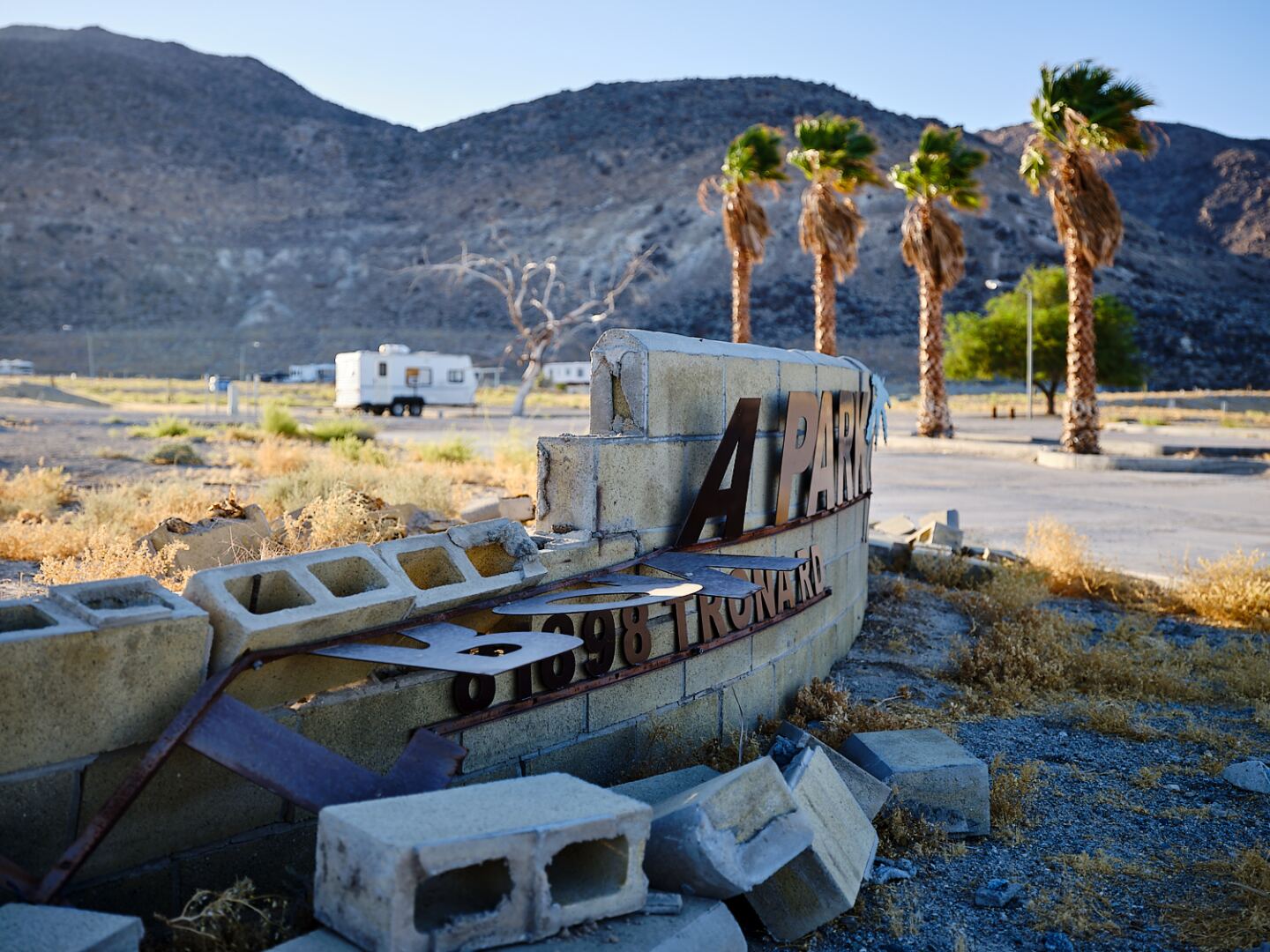 Earthquake damage at Trona Mobile Home & RV Park, Trona, Ca. | Osceola Refetoff