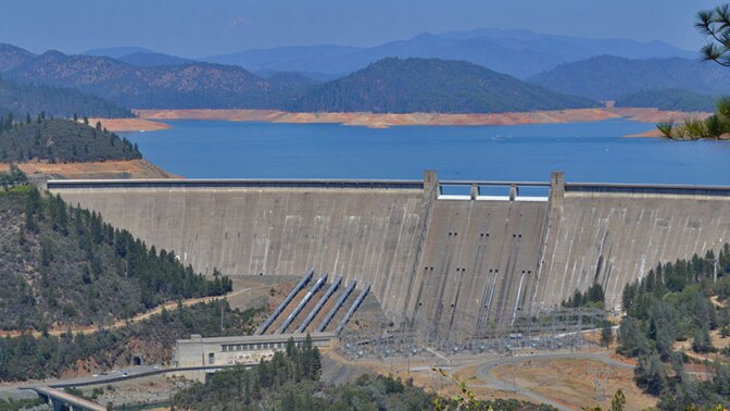 shasta_dam_2-uncropped.jpg