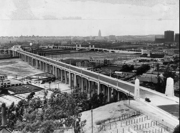 Sixth Street Viaduct a few years after opening in 1932. Bridges linked residential growth that expanded beyond the east side of the Los Angeles River I USC Libraries Special Collections