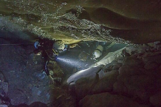 NPS divers in Devils Hole during a recent research dive in April 2015. | Photo: Brett Seymour (NPS) 2015.