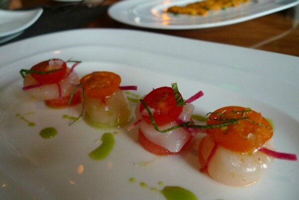 Cappesante: scallop, melon, radish, citrus, mint