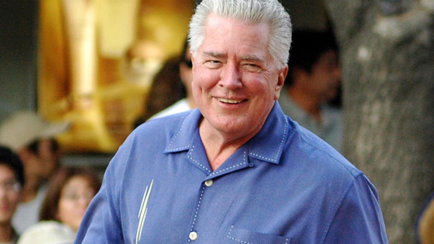 HuellBlueShirt_630.jpg