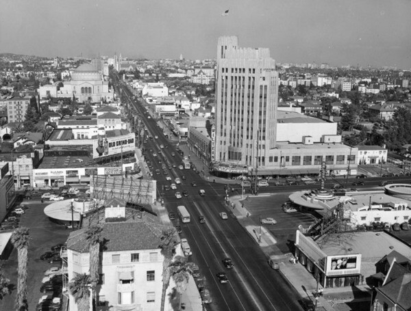 The intersection of Wilshire Boulevard and Western Avenue, looking east down Wilshire circa 1950. Courtesy of the Photo Collection - Los Angeles Public Library.