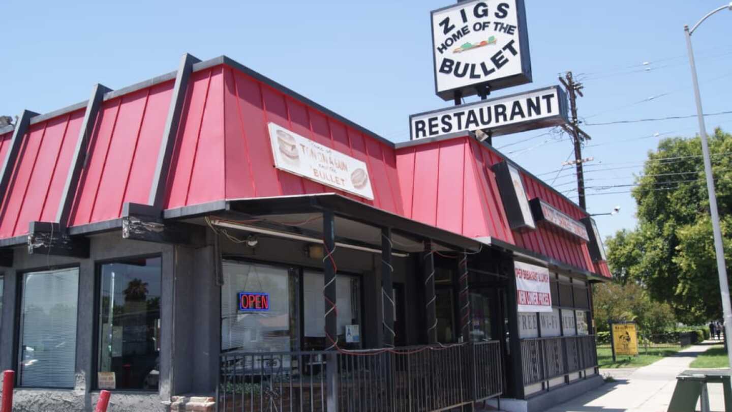 Zig's Restaurant Exterior