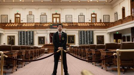 Texas Democrats leave state to stop GOP redistricting plan