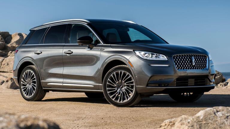 2020 Lincoln Corsair & 2020 Nissan Versa