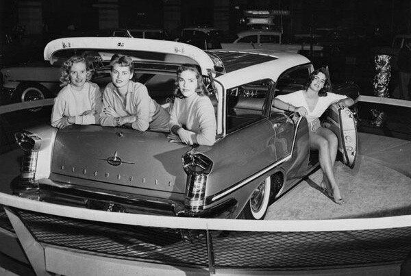 oldsmobilecarshow.jpg