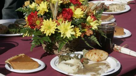 How to navigate challenging conversations this Thanksgiving