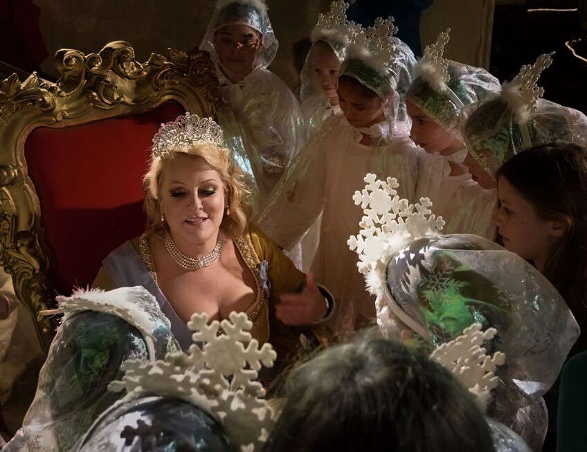 Deborah Voigt and the San Francisco Girls Chorus appear in a scene from "Vireo." | David Soderlund
