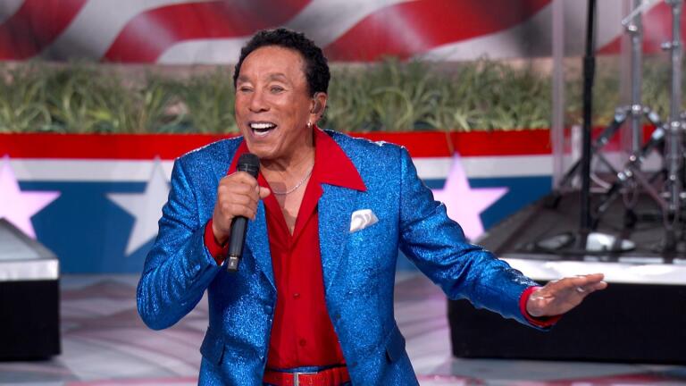 Smokey Robinson Performs “Get Ready/My Girl” Medley