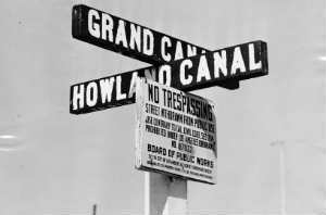 canal_signage_i.jpg