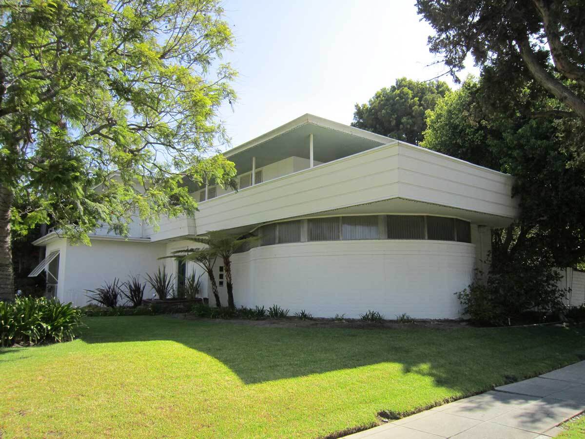 Paul R. Williams Residence, Lafayette Square, Los Angeles, CA c. 2006 | Jesse L. Watt for the Paul R. Williams Project at the Art Museum of the University of Memphis