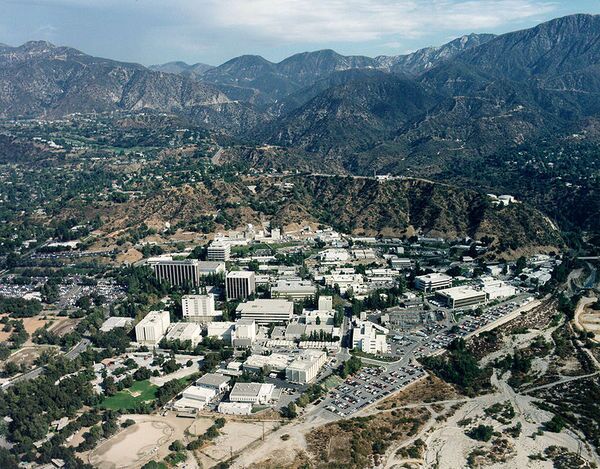 767px-Site_du_JPL_en_Californie-thumb-600x469-71589