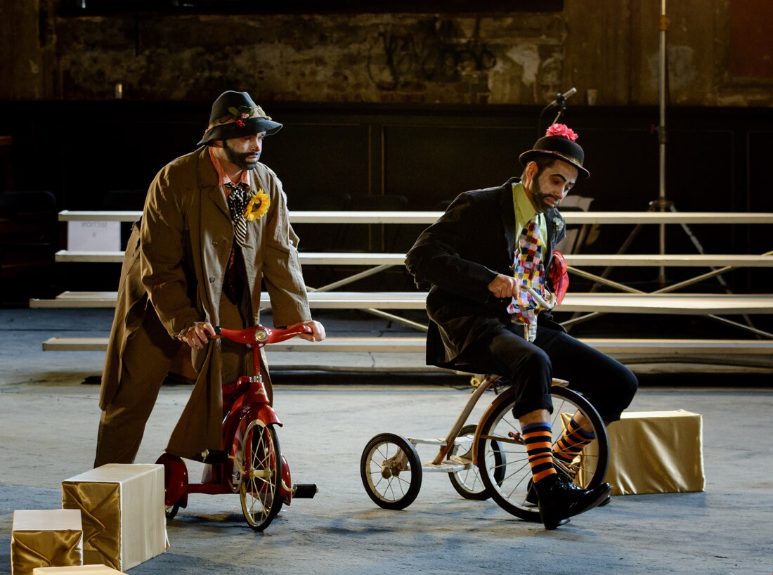 The Circus, Vireo - Episode 11 at Oakland Station - by David Soderlund