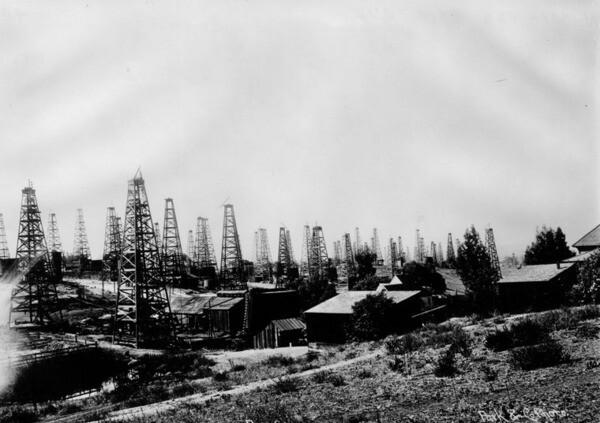 Oil Fields at Miramar and Bonnie Brae ca. 1900. Courtesy of Los Angeles Public Library