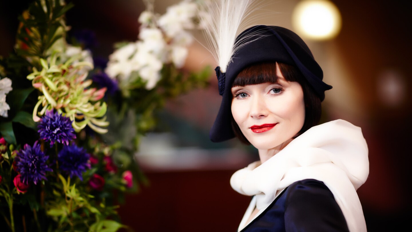 miss fisher fasion