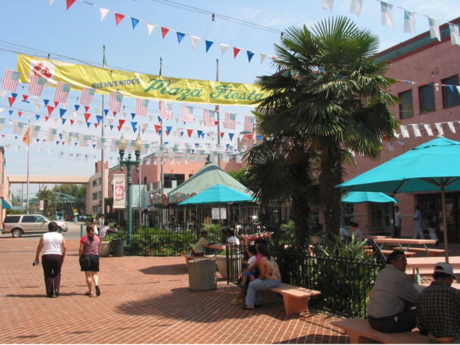 Fiesta Plaza 2002