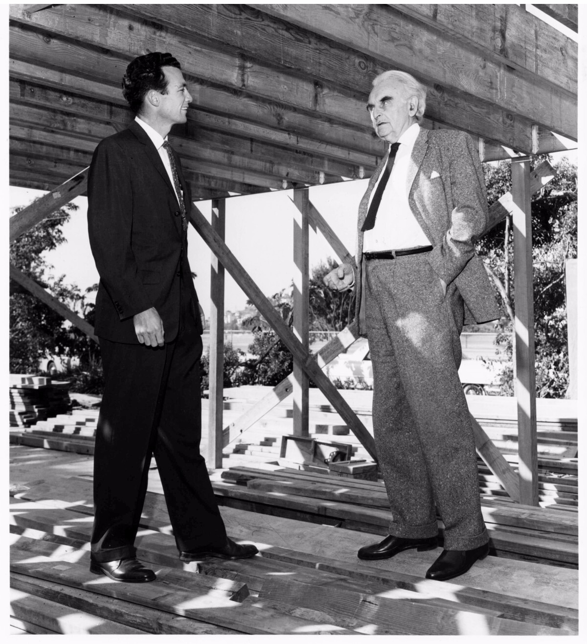 Richard Neutra and his son Dion at the framing of the VDL II house | Courtesy of Neutra Institute