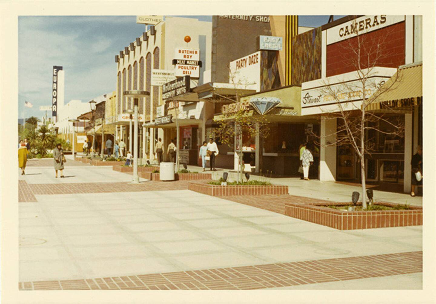 Third Street in 1970, when it was known as the Santa Monica Mall. Courtesy of the Santa Monica Public Library Image Archives.