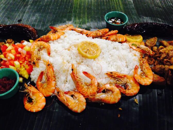 Kamayan dining with grilled fish, boneless milkfish and mango salsa | Daniel Belen