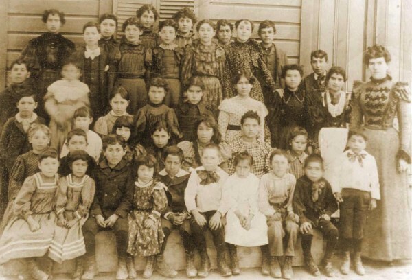 Students at San Salvador School,1897; most are direct descendants of original Agua Mansans | Photo courtesy of the San Bernardino County Museum