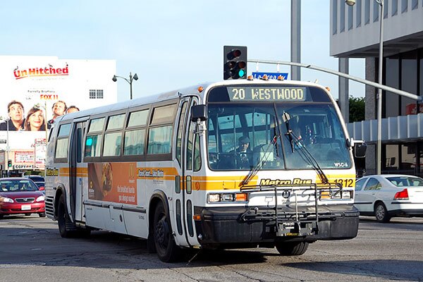 An older version of LA Metro buses. | The Port of Authority / Public Domain
