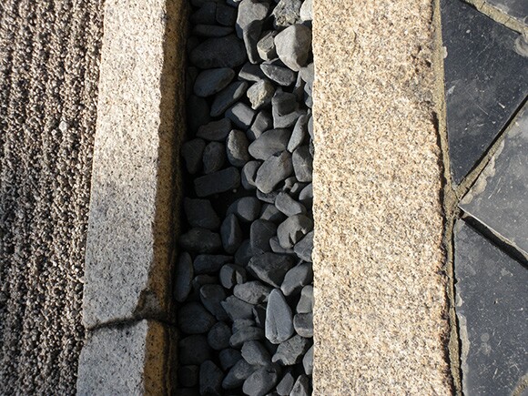 Dry_Landscape_Garden_Ryoan-ji_Kyoto_Japan.jpg