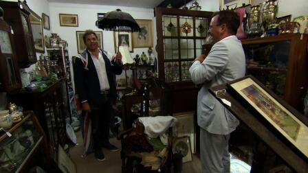 Judith Chalmers and Mark Durden-Smith