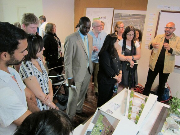 corona-plaza-class-presentations-thumb-580x435-39474.jpg