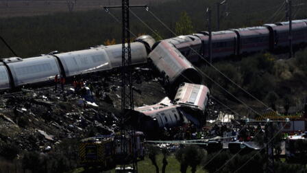 Shock, anger and mourning in Spain after train crash