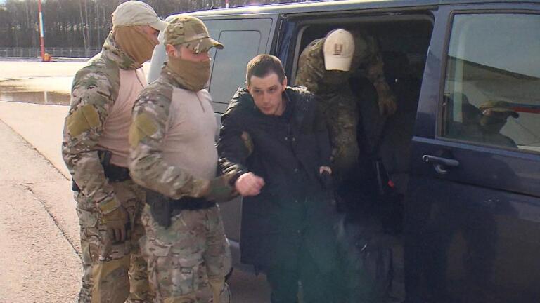 As war in Ukraine rages on, U.S. and Russia swap prisoners