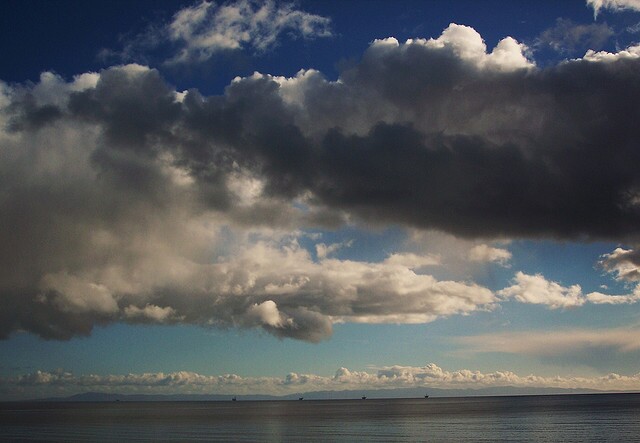 A view of the ocean on a drive between Santa Barbara and Los Angeles