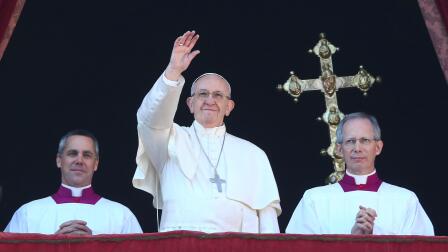 News Wrap: World leaders send messages of peace