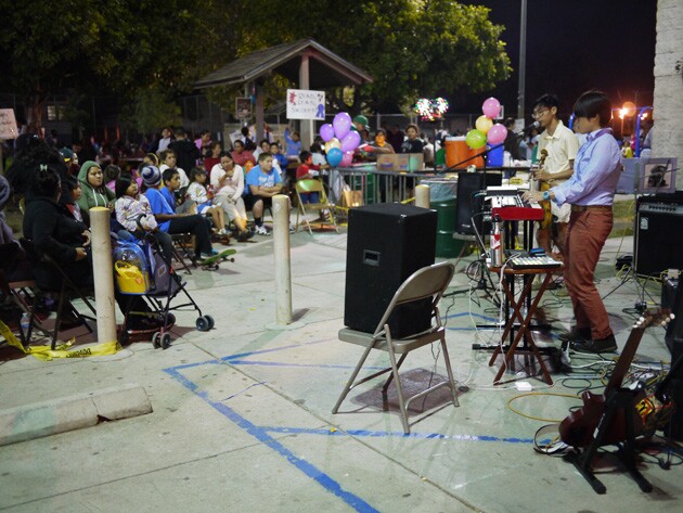 Band2Crowd.jpg