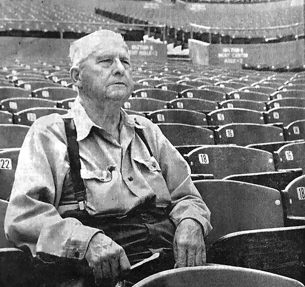 Van Griffith (83) at the Greek Theater | Photo by Doug Carter for Glendale News-Press October 25, 1971