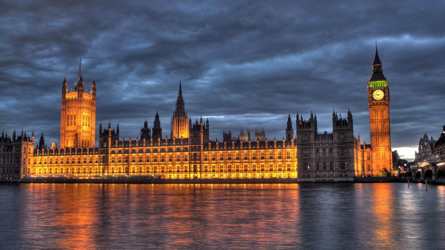 Singer Cheryl Crow thinks the U.S. could learn from Britains Parliamentary elections | photo Peter Symonds