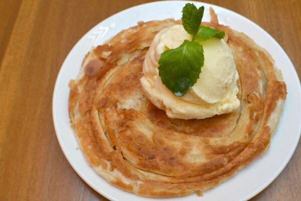 Flatbread with ice cream | Photo by Clarissa Wei