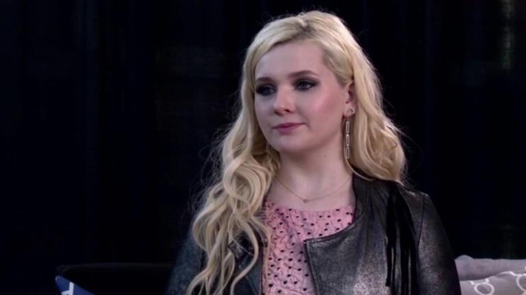 Abigail Breslin Interview at BookCon 2015