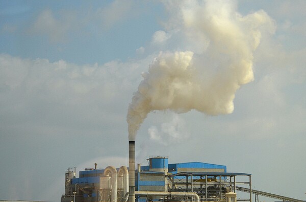 a-year-of-carbon-cap-and-trade-1-10-14-thumb-600x395-66809