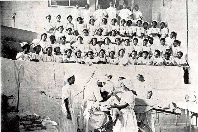 Philippine Nurses - General Hospital - 1915