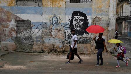 News Wrap: Cuba slowly restoring power after blackout