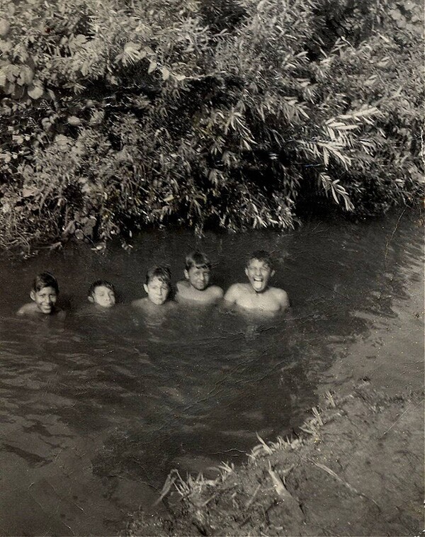 El Monte youth using the RÃo Hondo as a recreational space | Photo: La Historia Historical Society Museum
